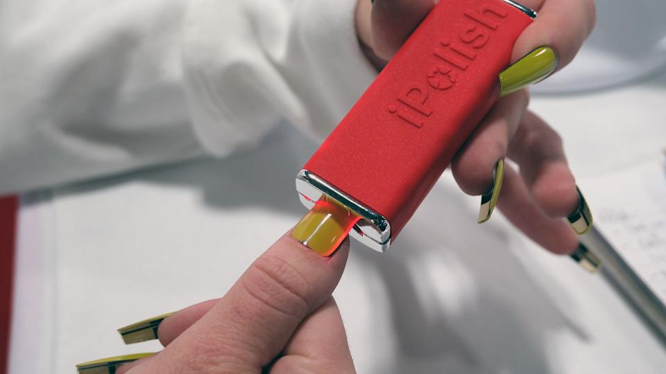 💅 iPolish Smart Digital Color-Changing Nails (App Controlled)